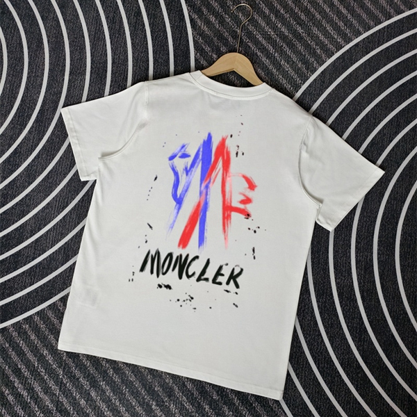 モンクレールTシャツ背面デザイン